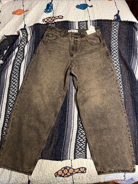NWT men’s Hollister baggy skater jeans size 33x32